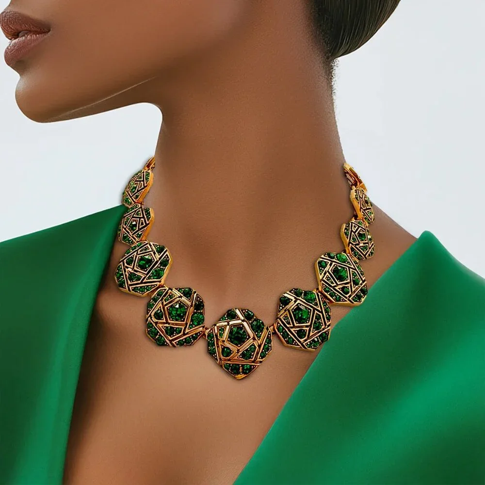 Oscar de la Renta Antique Gold Mosaic Necklace with Emerald Crystals, 17 Inches - Picture 4 of 6